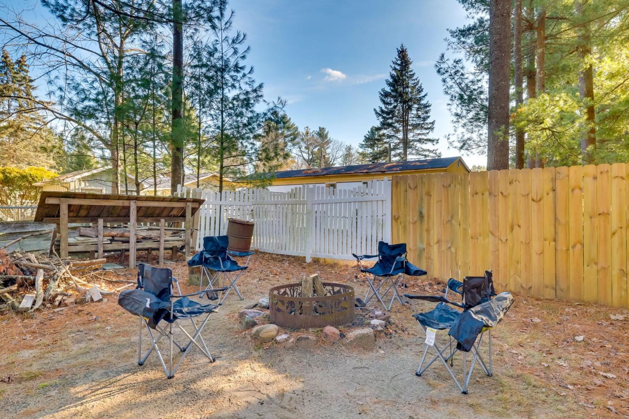 Wisconsin Cabin With Atv Trails, Near Lake Arbutus! Hatfield エクステリア 写真